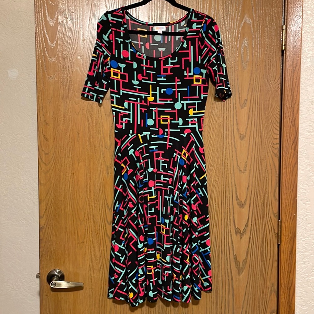 LuLaRoe Medium Nicole Dress